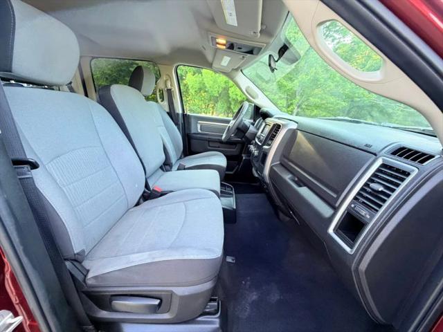 2022 Ram 1500 Classic SLT Crew Cab 4x2 5'7" Box