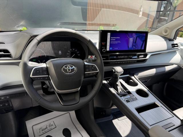2025 Toyota Sienna XLE