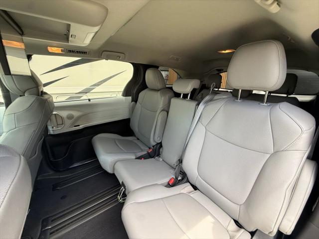 2025 Toyota Sienna XLE