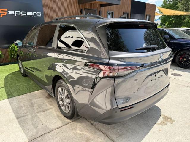 2025 Toyota Sienna XLE