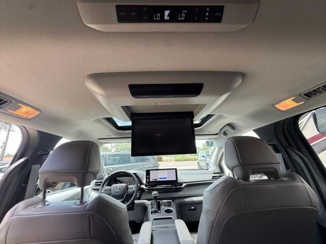 2025 Toyota Sienna XLE