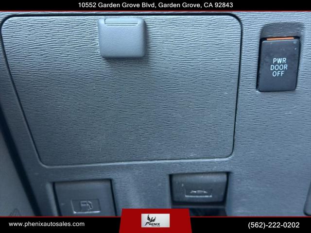 2015 Toyota Sienna XLE 8 Passenger