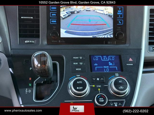 2015 Toyota Sienna XLE 8 Passenger