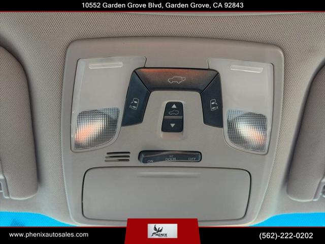 2015 Toyota Sienna XLE 8 Passenger
