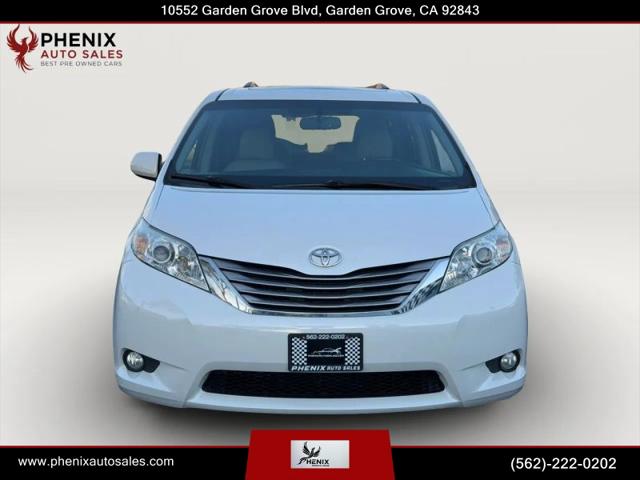 2015 Toyota Sienna XLE 8 Passenger