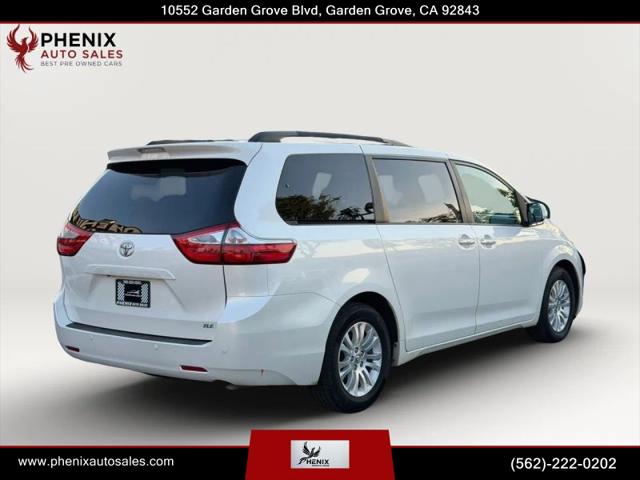 2015 Toyota Sienna XLE 8 Passenger
