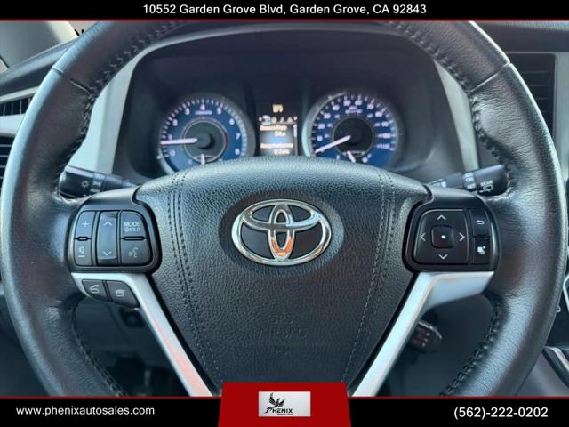 2015 Toyota Sienna XLE 8 Passenger