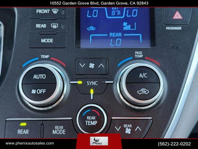 2015 Toyota Sienna XLE 8 Passenger