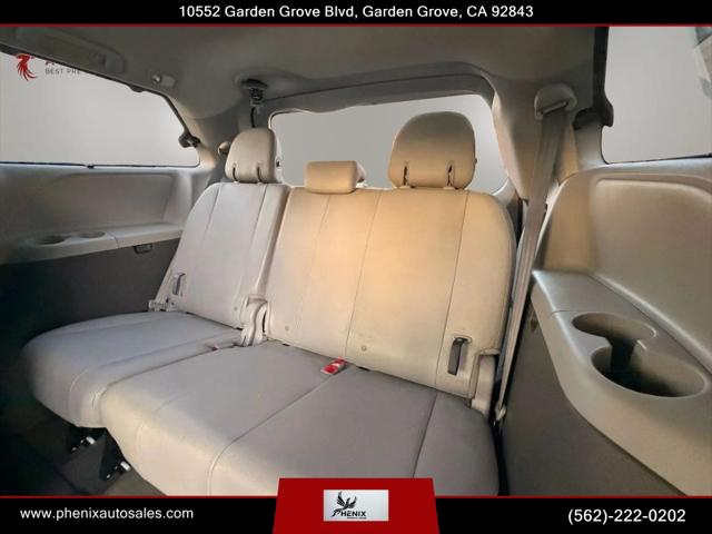 2015 Toyota Sienna XLE 8 Passenger