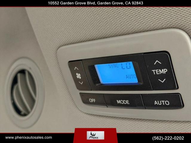 2015 Toyota Sienna XLE 8 Passenger