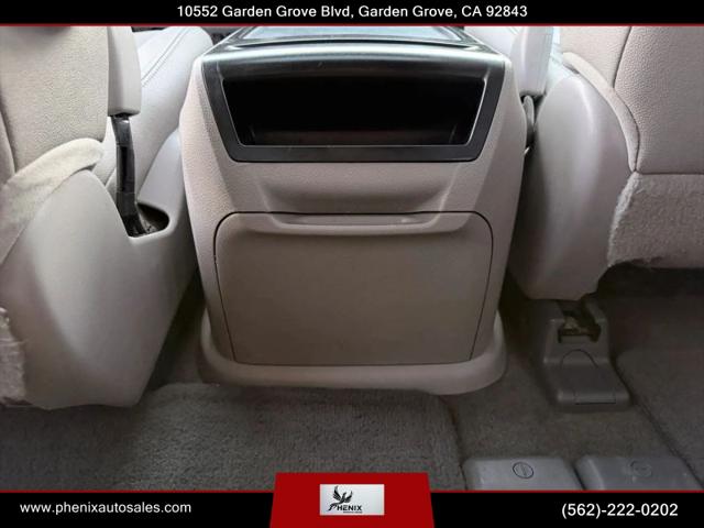2015 Toyota Sienna XLE 8 Passenger