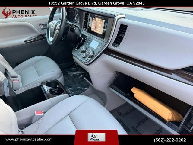 2015 Toyota Sienna XLE 8 Passenger