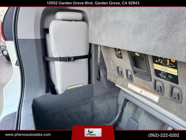 2015 Toyota Sienna XLE 8 Passenger