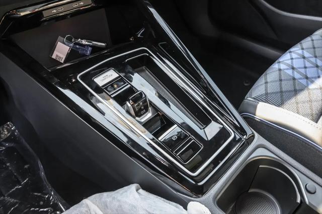 2026 Volkswagen Golf R Base