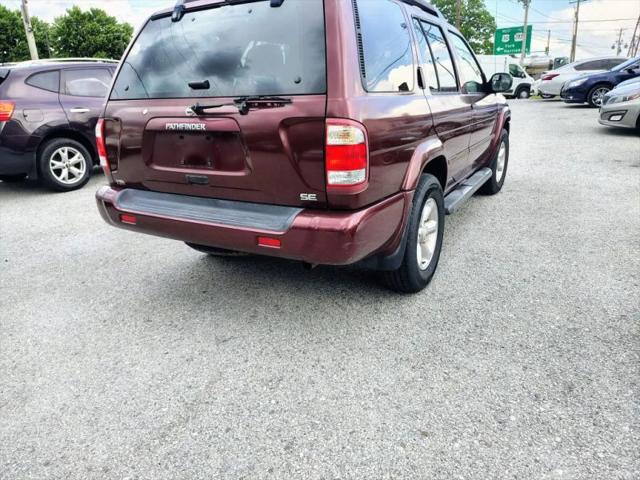 2004 Nissan Pathfinder SE