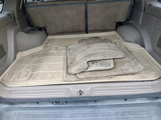 2004 Nissan Pathfinder SE