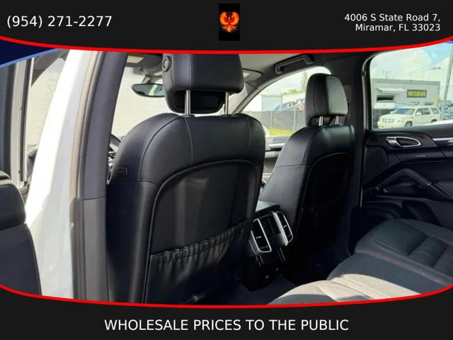 2016 Porsche Cayenne Base