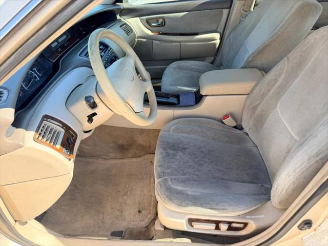 2000 Toyota Avalon XL