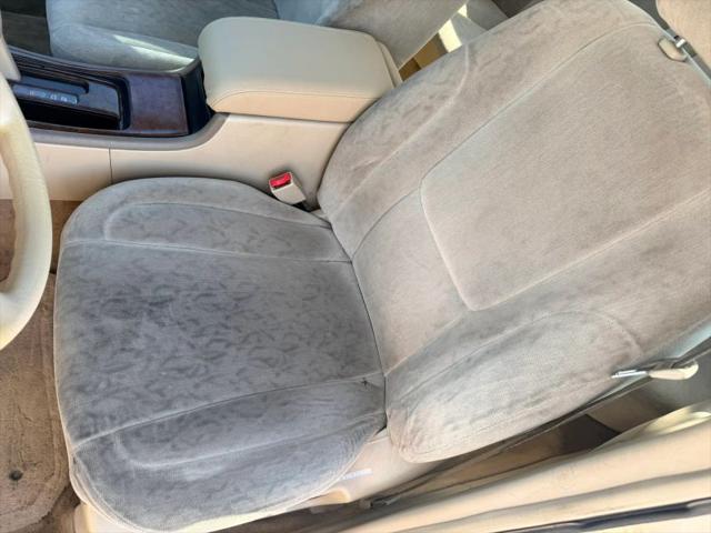 2000 Toyota Avalon XL