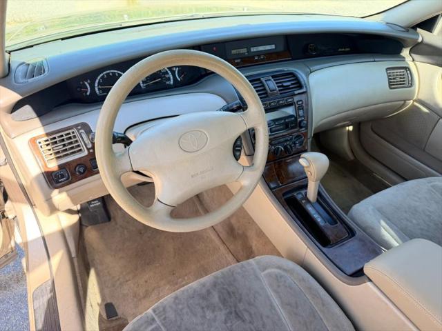 2000 Toyota Avalon XL
