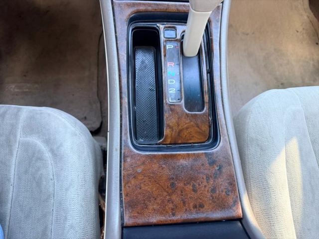 2000 Toyota Avalon XL