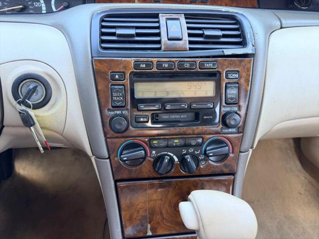 2000 Toyota Avalon XL