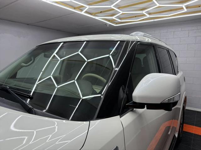 2016 INFINITI QX80 Base