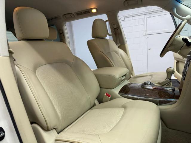 2016 INFINITI QX80 Base