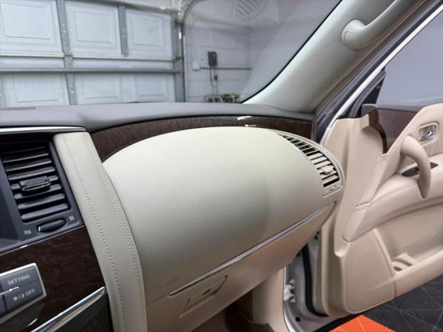 2016 INFINITI QX80 Base