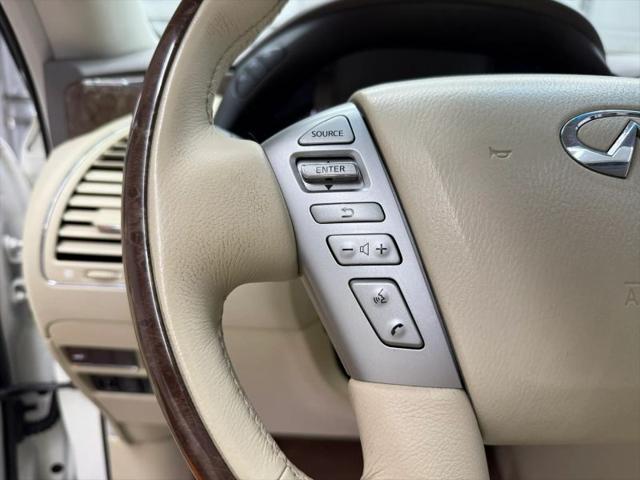2016 INFINITI QX80 Base