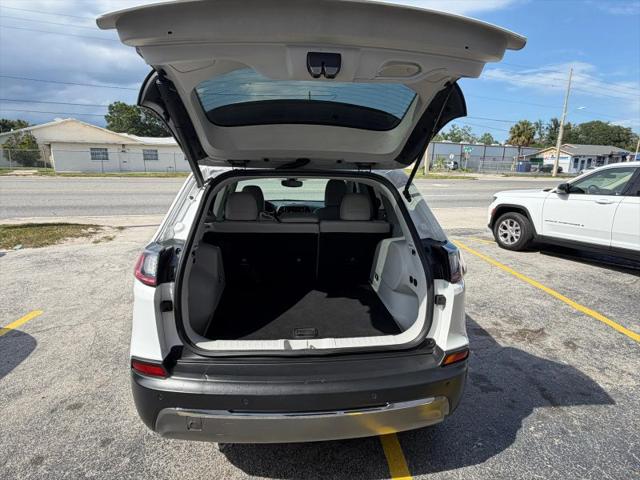 2019 Jeep Cherokee Limited FWD