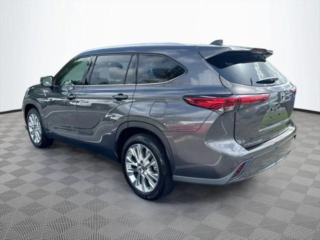 2021 Toyota Highlander Limited for sale in West Park, FL