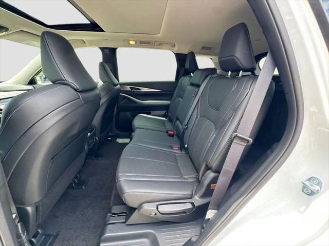 2027 INFINITI QX60 PURE