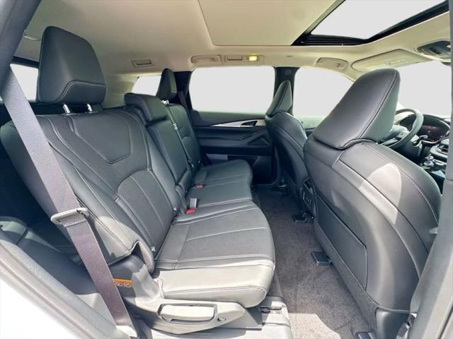 2027 INFINITI QX60 PURE