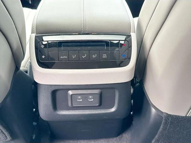 2027 INFINITI QX60 PURE