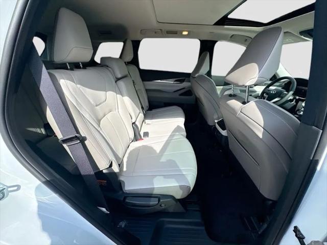 2027 INFINITI QX60 PURE