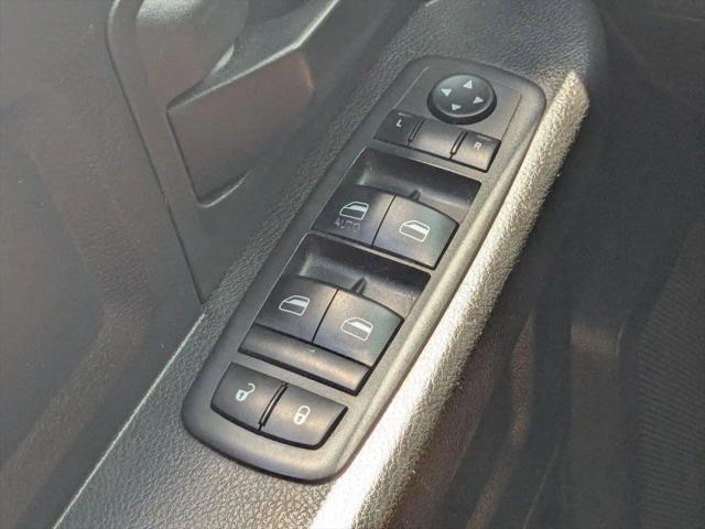 2019 Ram 1500 Classic Express Crew Cab 4x2 5'7" Box