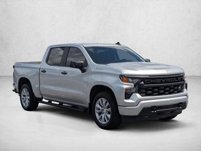 2022 Chevrolet Silverado 1500 4WD Crew Cab Short Bed Custom