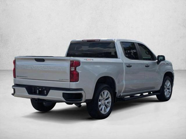 2022 Chevrolet Silverado 1500 4WD Crew Cab Short Bed Custom