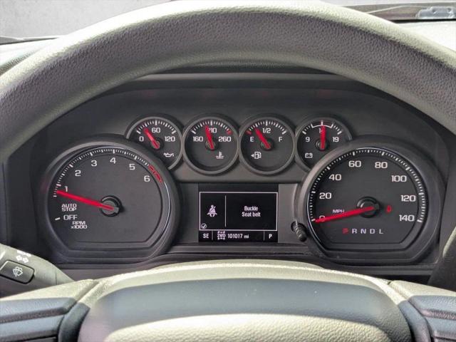 2022 Chevrolet Silverado 1500 4WD Crew Cab Short Bed Custom