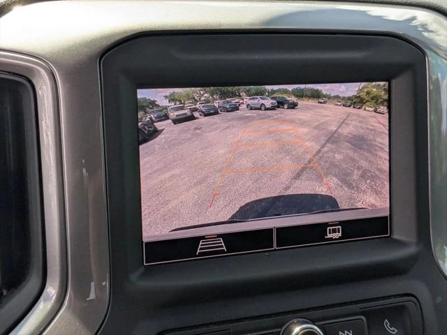 2022 Chevrolet Silverado 1500 4WD Crew Cab Short Bed Custom