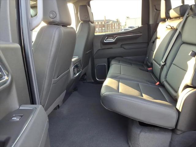 2026 GMC Sierra 1500 Crew Cab, Short Bed, SLT, 4WD