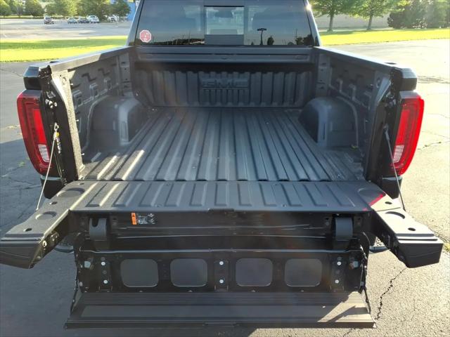 2026 GMC Sierra 1500 Crew Cab, Short Bed, SLT, 4WD