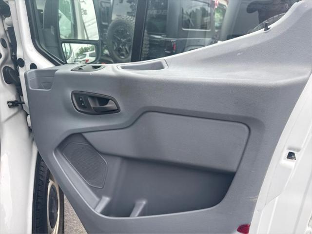 2017 Ford Transit Medium Roof w/Sliding Side Door w/RWB