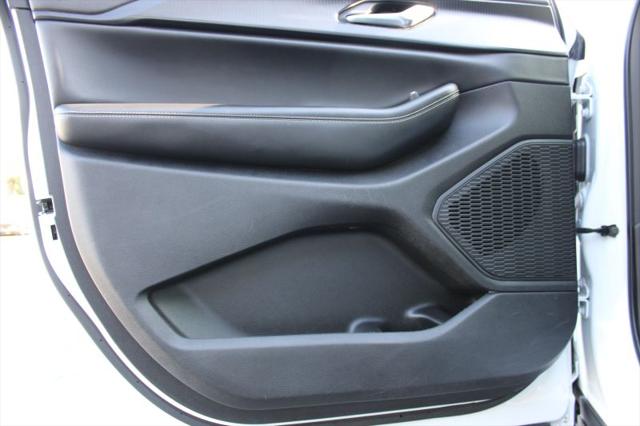 2023 Jeep Grand Cherokee L Altitude 4x2