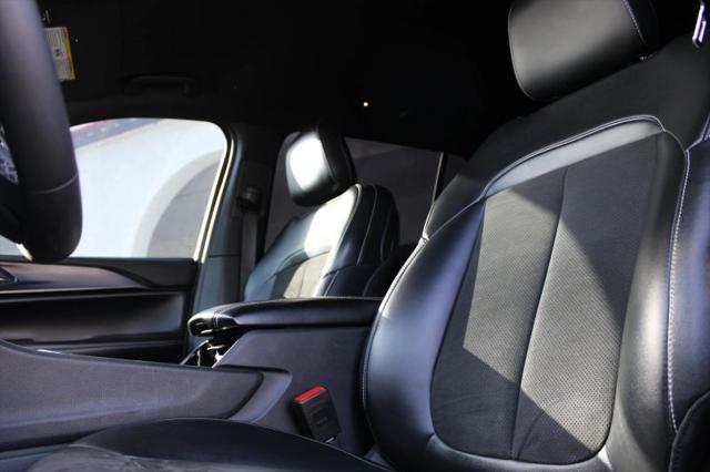 2023 Jeep Grand Cherokee L Altitude 4x2