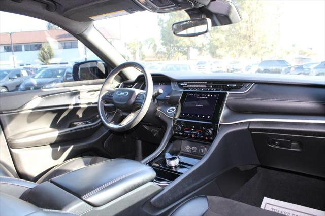 2023 Jeep Grand Cherokee L Altitude 4x2