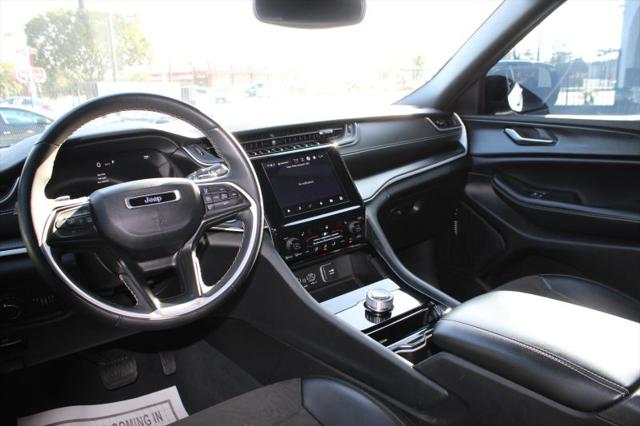 2023 Jeep Grand Cherokee L Altitude 4x2