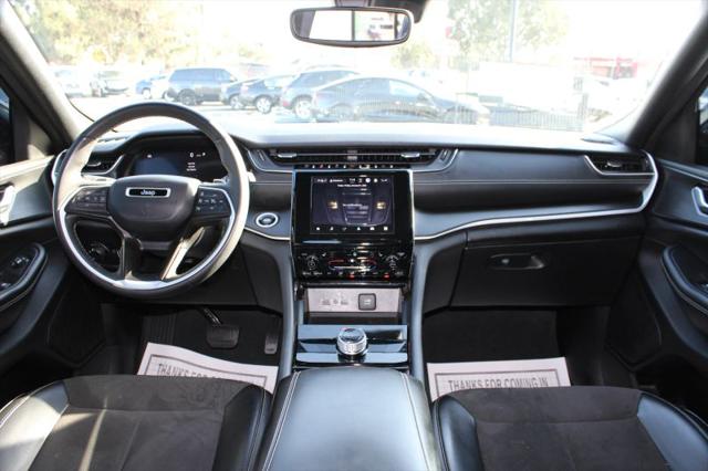 2023 Jeep Grand Cherokee L Altitude 4x2