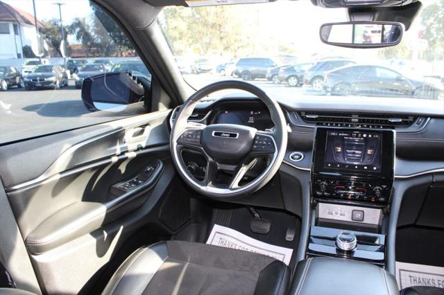 2023 Jeep Grand Cherokee L Altitude 4x2